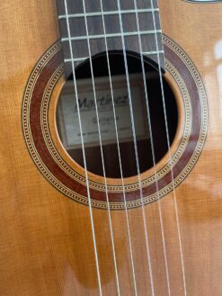 Gitara elektroklasyczna firmy Martinez.